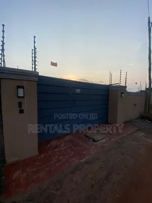 3bdrm House in Adenta for sale