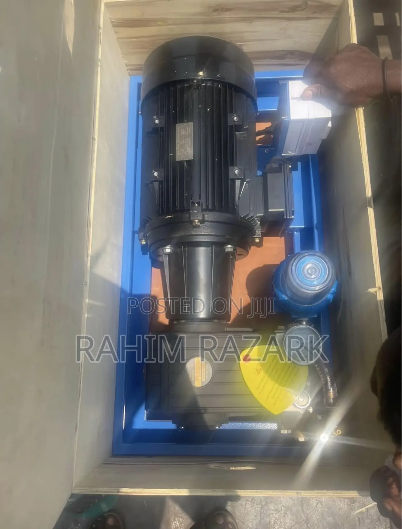 7.5hp Pump Complete With 7.5p Motor With Filter and Switch