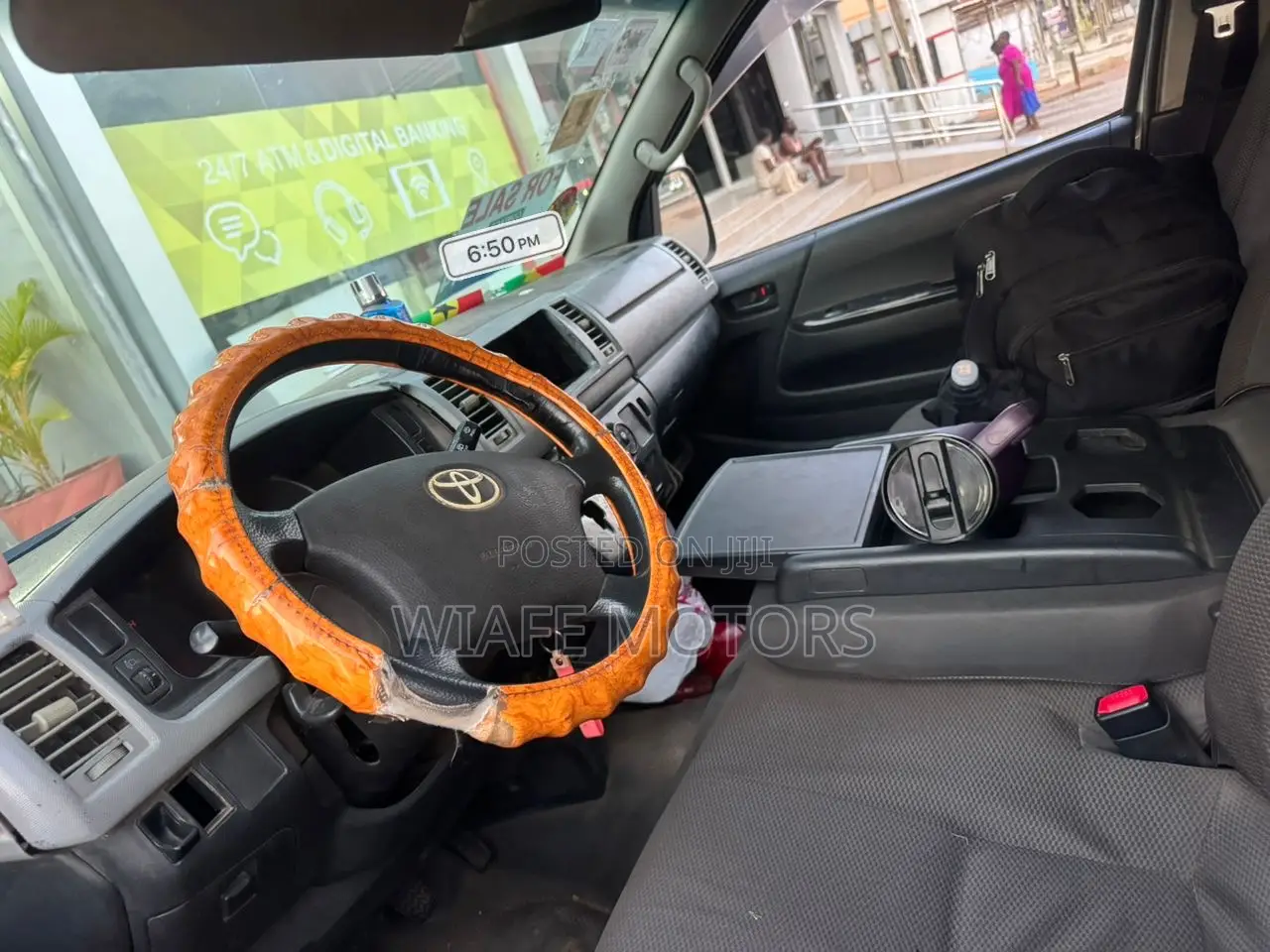 Toyota HiAce 2012 White