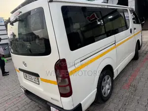 Toyota HiAce 2012 White