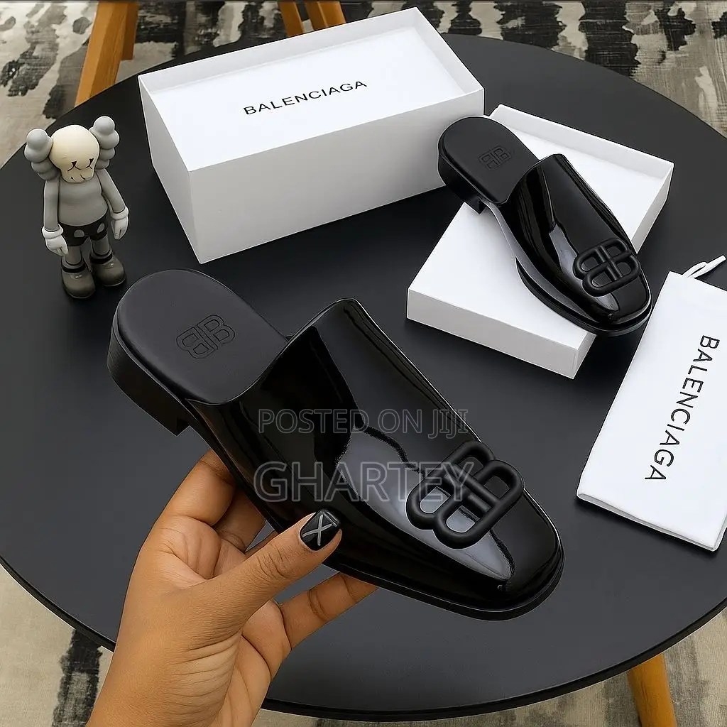 Balenciaga Luxury Bold Men Bb Logo Mules Available in All Black