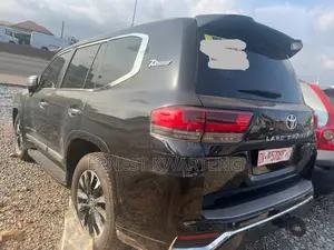Toyota Land Cruiser 2013 Black