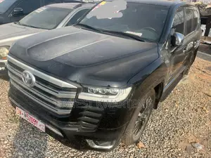 Toyota Land Cruiser 2013 Black