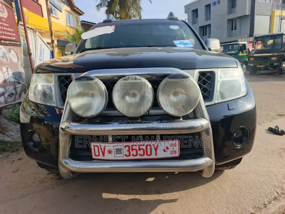 Nissan Navara 2015 Black