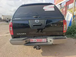 Nissan Navara 2015 Black