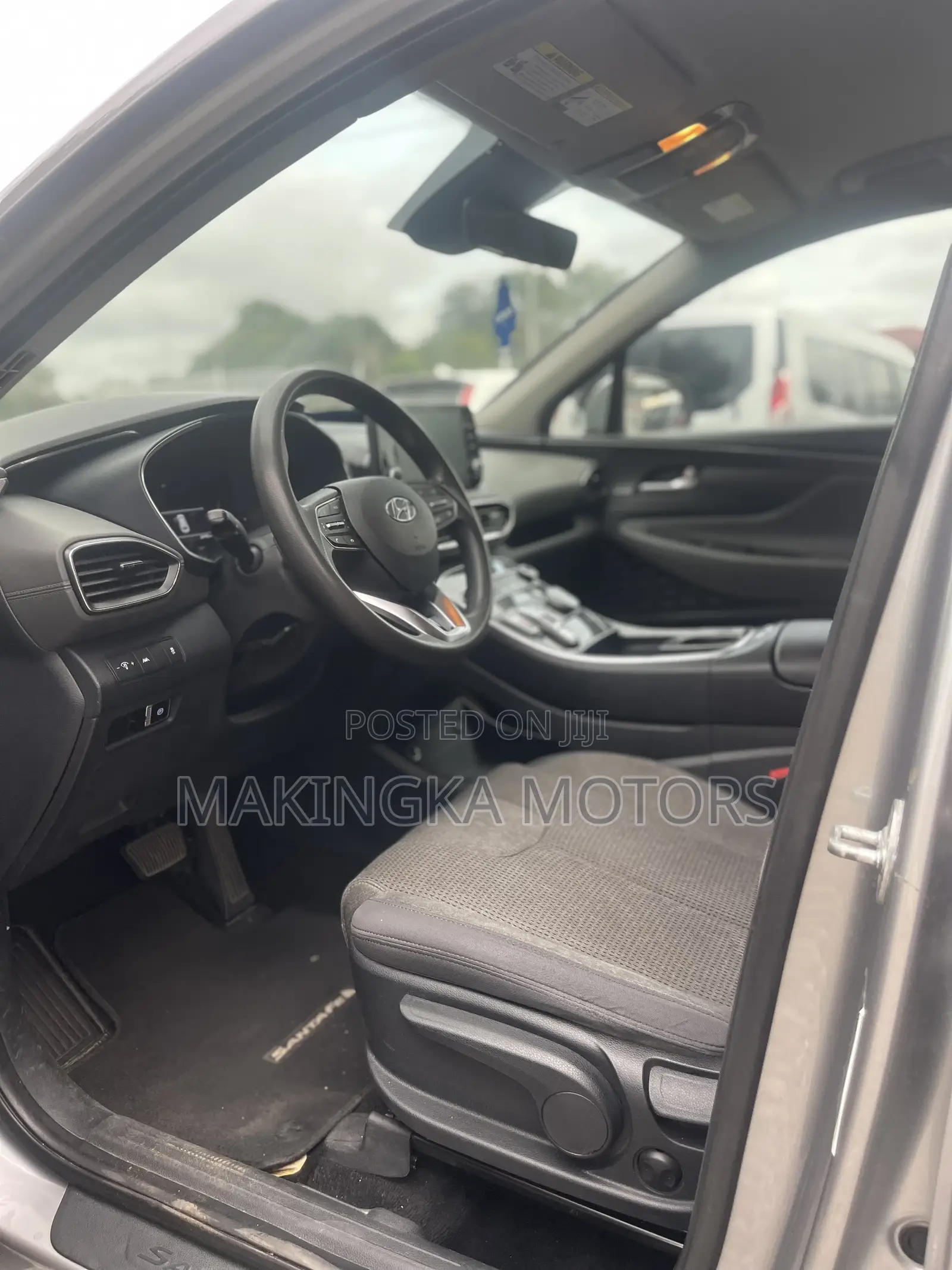 Hyundai Santa Fe SE (4 styles) 2022 Gray