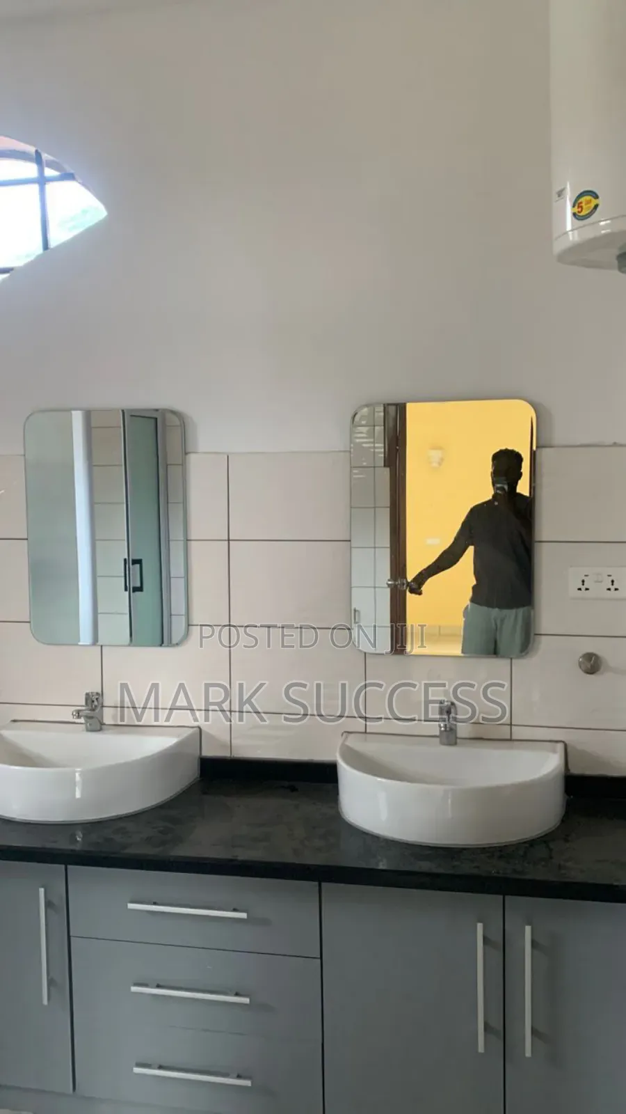 5bdrm Duplex in Toll Booth for rent