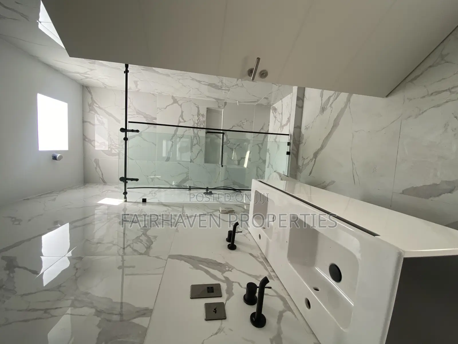 Furnished 3bdrm Townhouse/Terrace in East Airport for sale