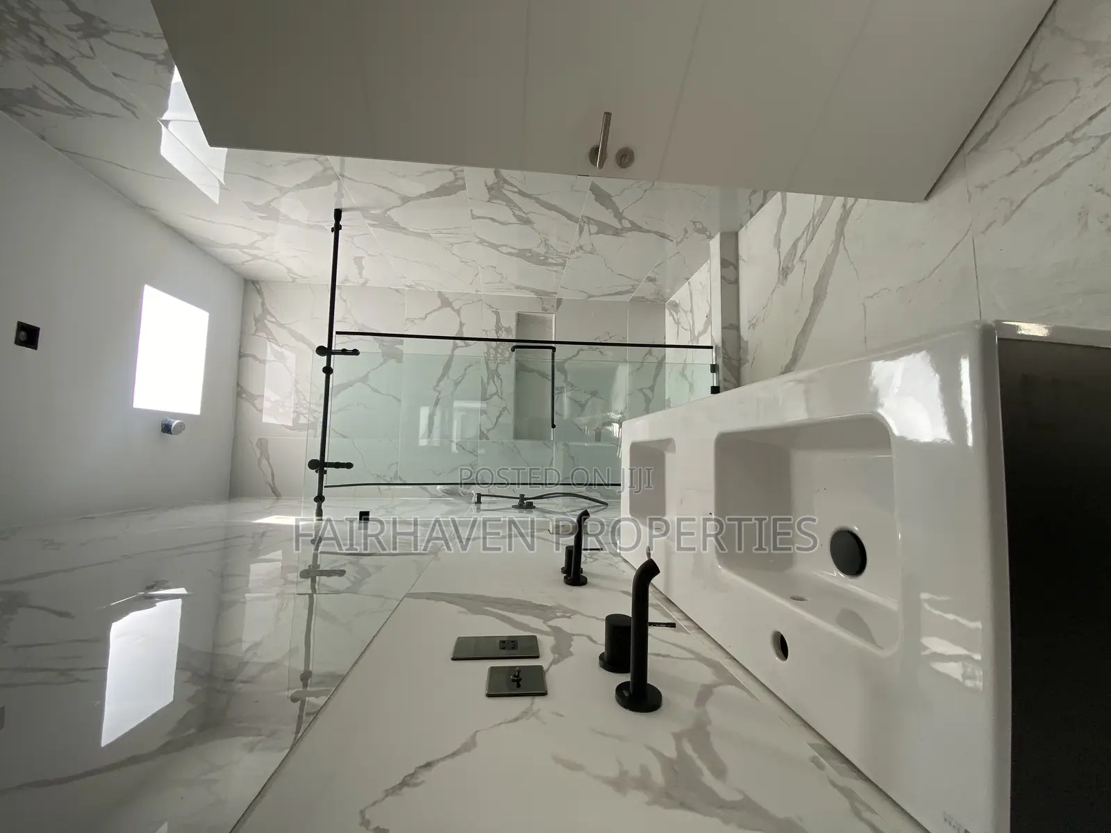 Furnished 3bdrm Townhouse/Terrace in East Airport for sale