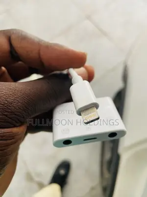3 in 1 Apple Ios Lighting Converter for Audio and Live Streaming