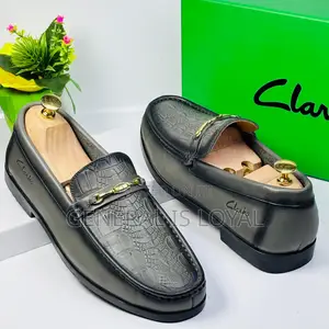 Clarks Embossed Crocodile Pattern Mens Loafer
