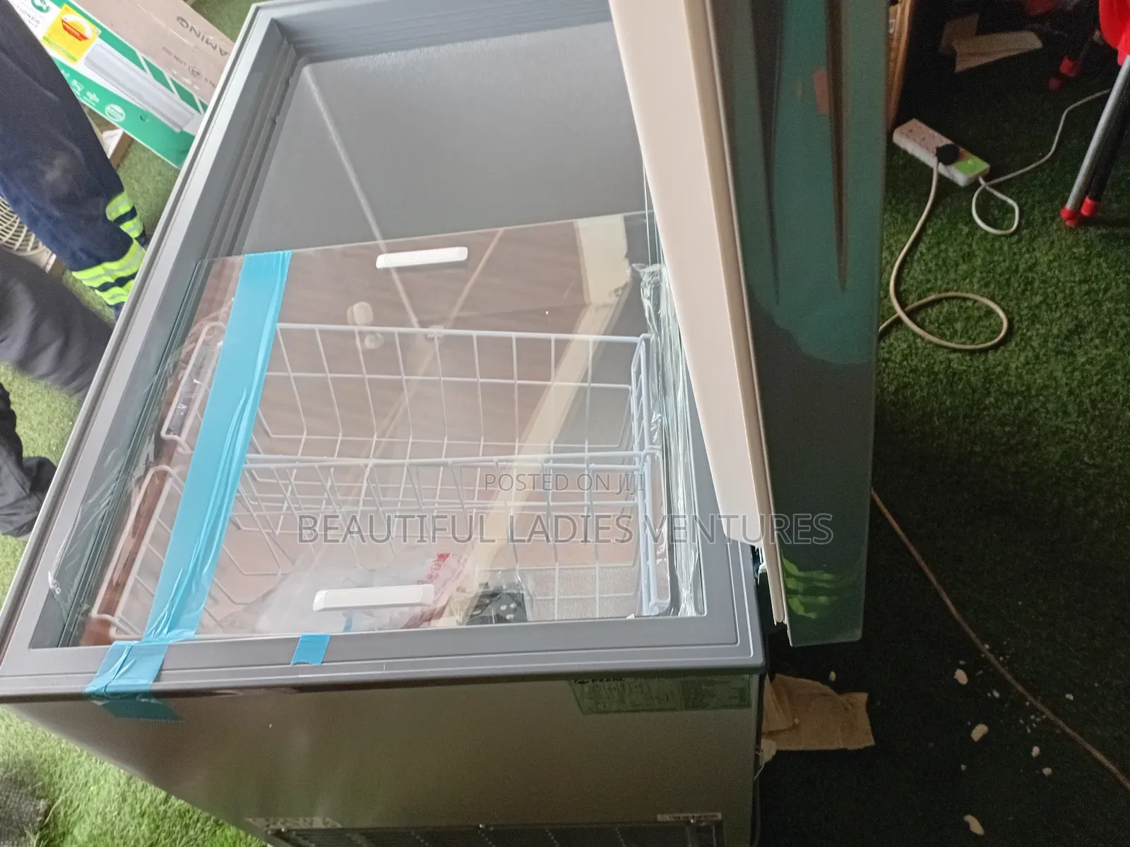 Reliable Pearl Chest Freezer for Frozen Foods Drinks PCF-4420-1a