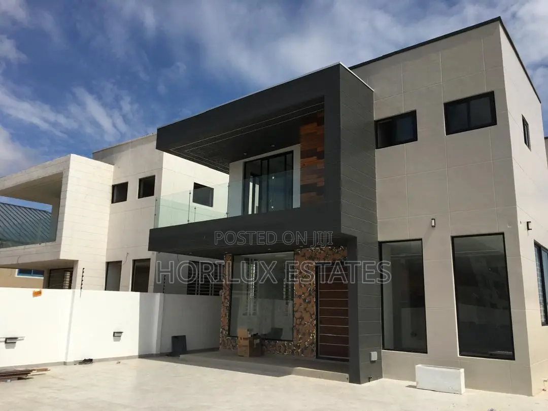 4bdrm Duplex in Ashomang Estates for sale