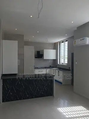 4bdrm Duplex in Ashomang Estates for sale