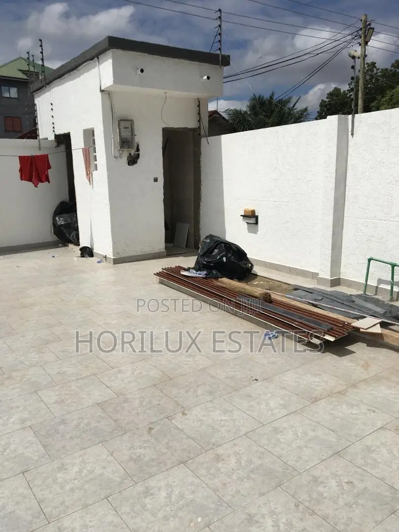 4bdrm Duplex in Ashomang Estates for sale