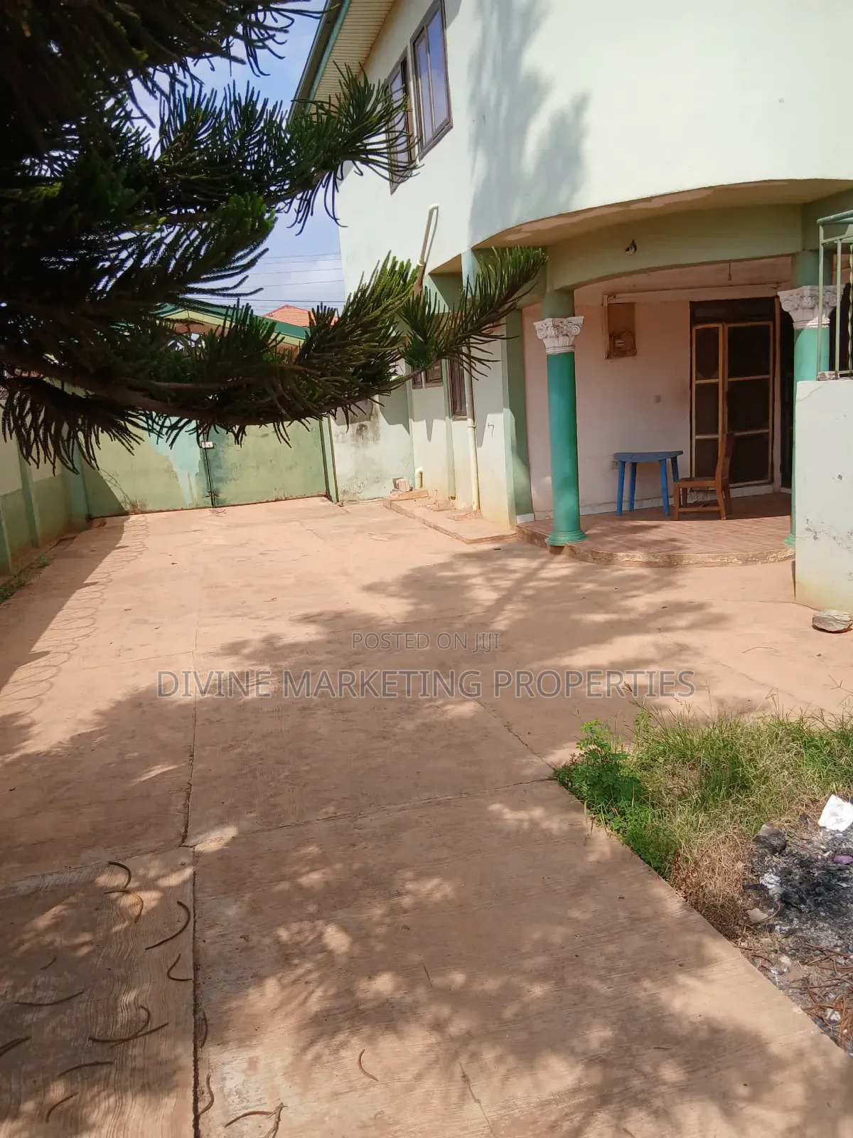 6bdrm House in Awoshielast Stop for sale
