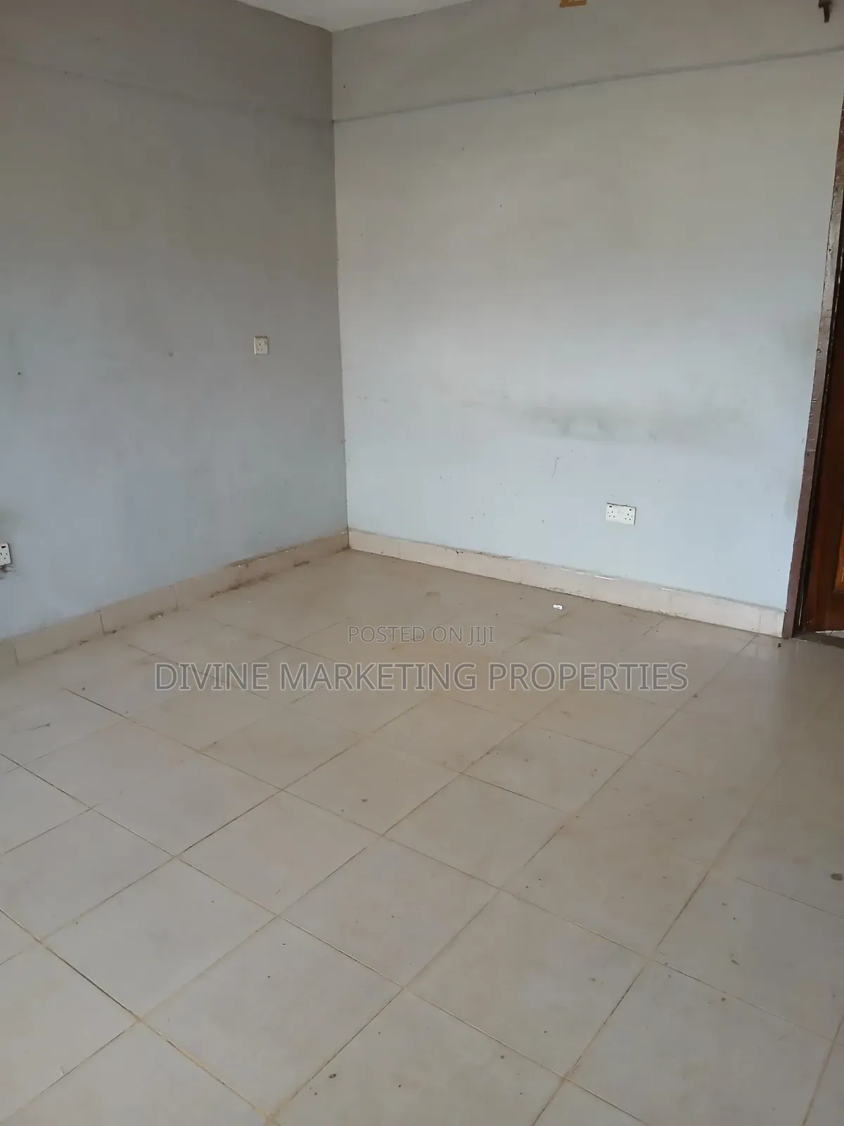 6bdrm House in Awoshielast Stop for sale