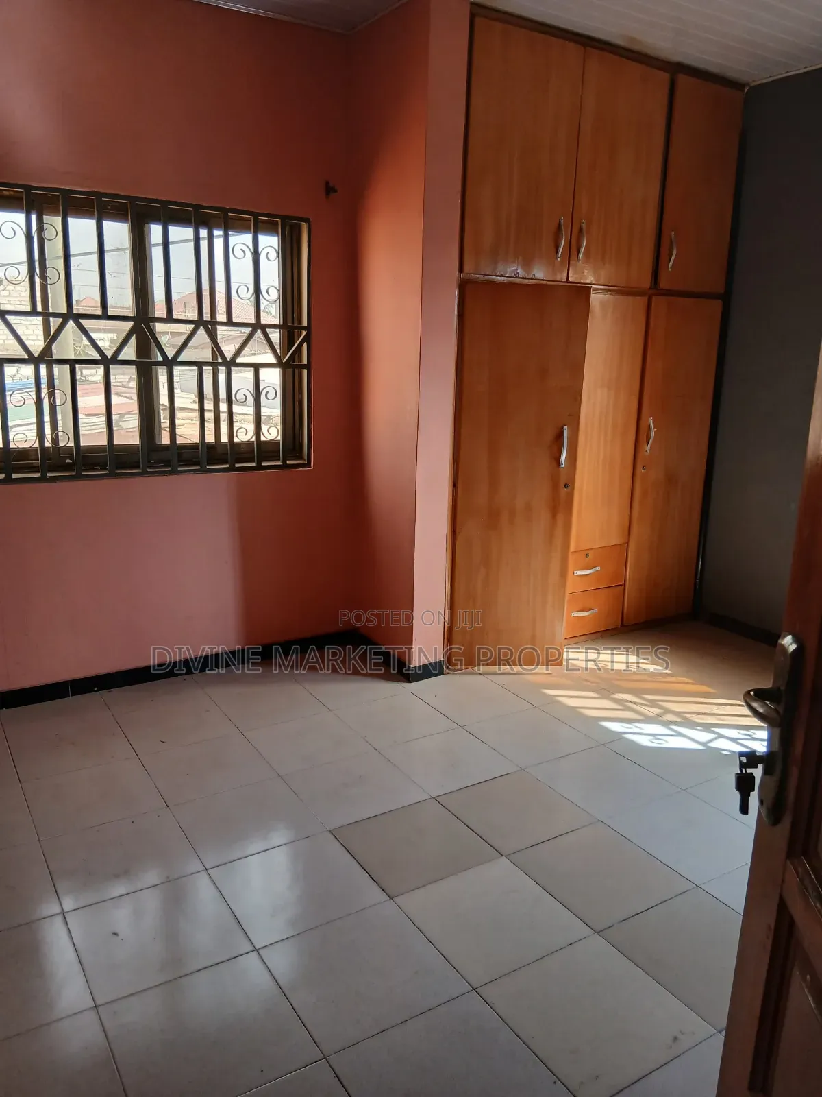 6bdrm House in Awoshielast Stop for sale