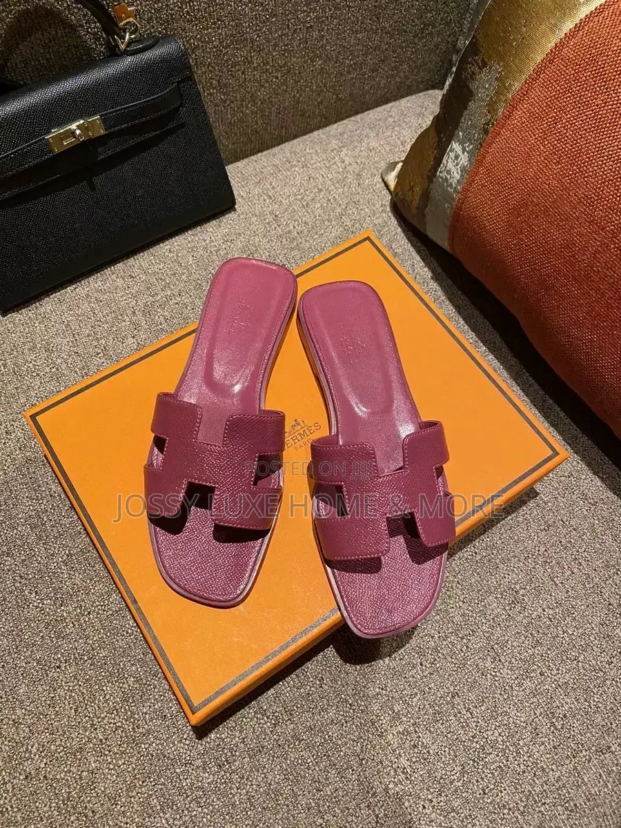 Quality Ladies Hermes Slippers Fresh in a Box