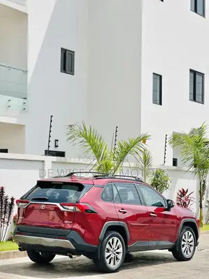 Toyota RAV4 Limited FWD 2019 Red