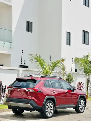 Toyota RAV4 Limited FWD 2019 Red