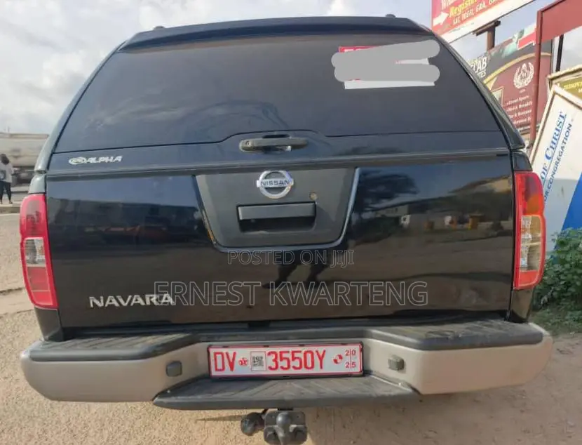 Nissan Navara 2015 Black