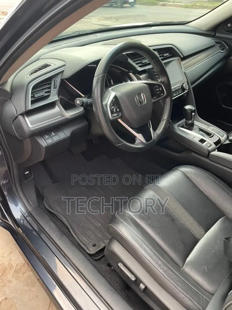 Honda Civic Touring Sedan 2019 Gray