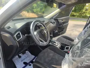 Nissan Rogue S 4dr SUV (2.5L 4cyl CVT) 2015 Gray