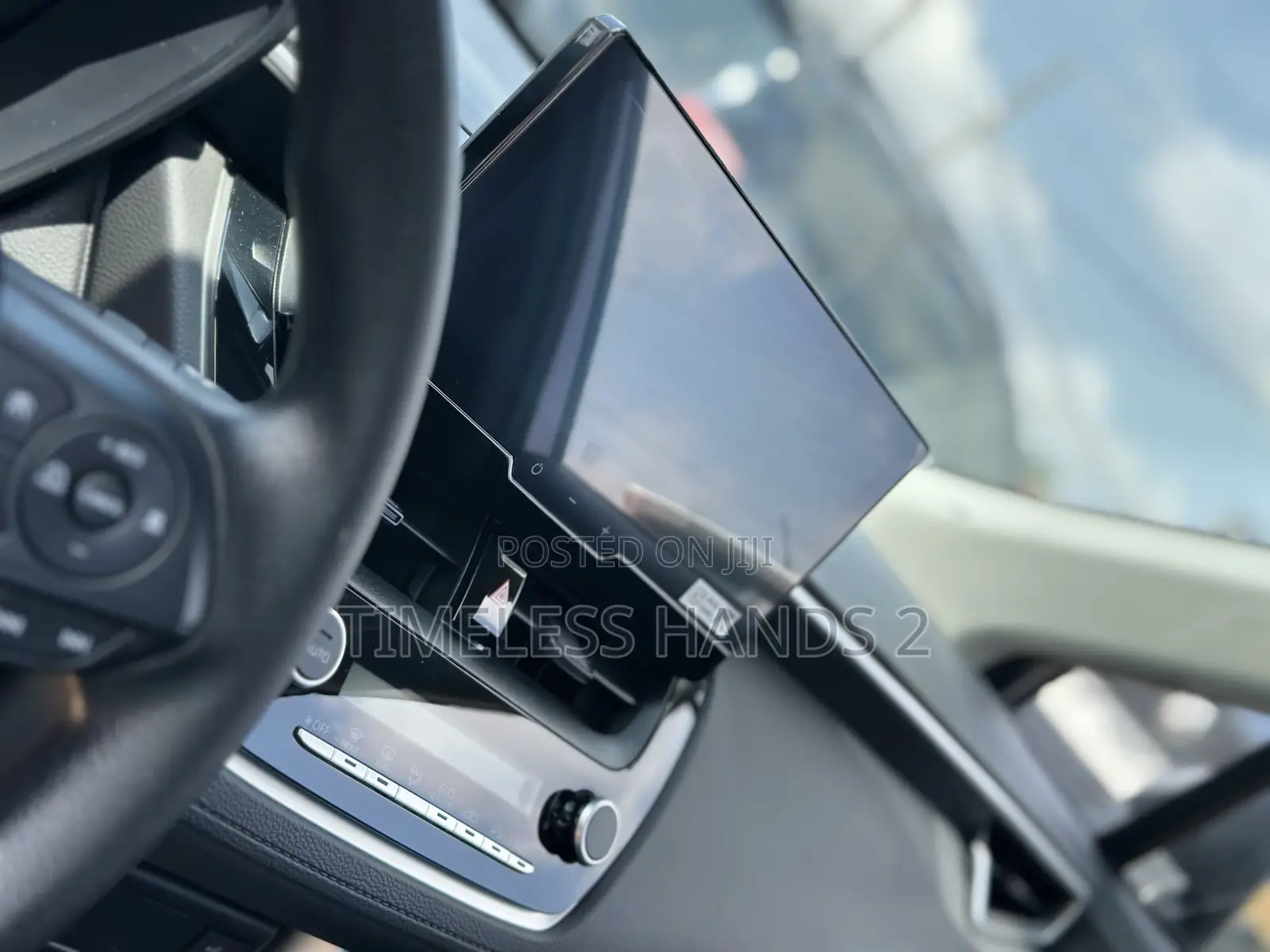 New Toyota Corolla Cross 2025 Silver
