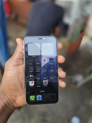 Apple iPhone 11 64 GB White