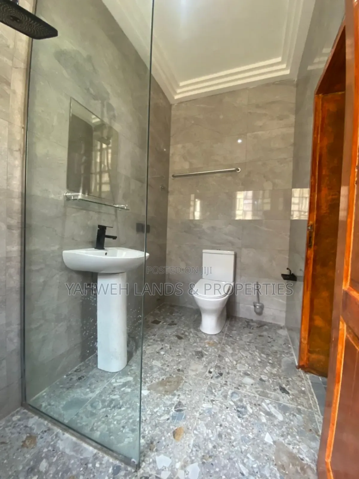 4bdrm House in Kasoa for sale