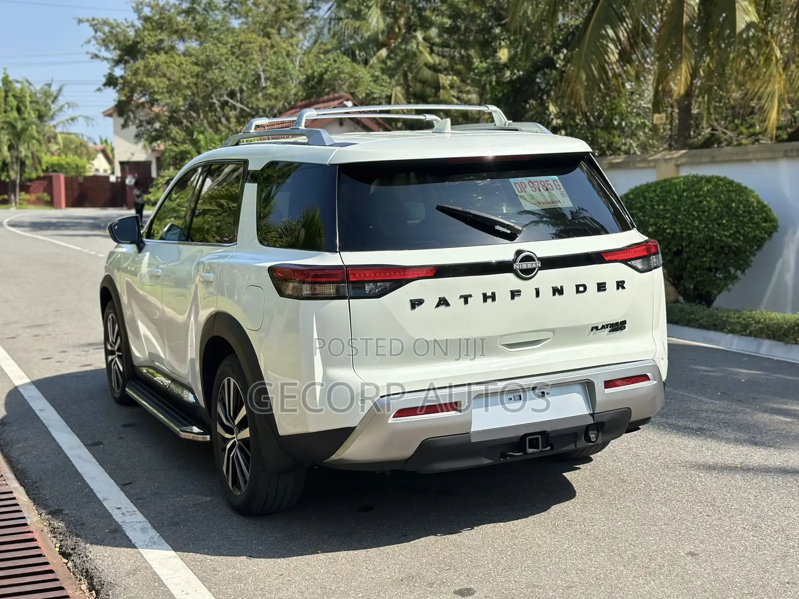 Nissan Pathfinder Platinum 2024 White