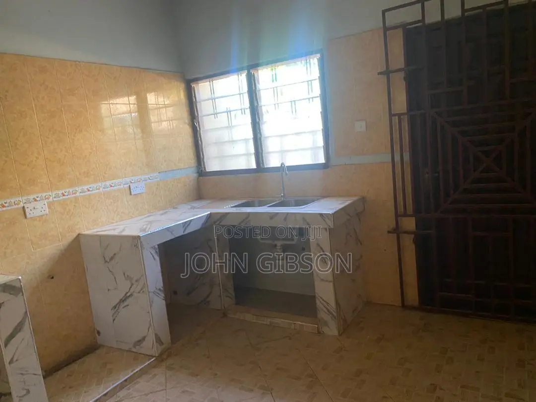 3bdrm Apartment in John Gibson, Frafraha for rent
