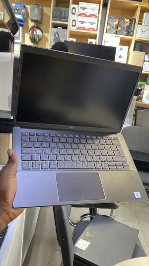 Laptop Dell Latitude 3301 8GB Intel Core I7 SSD 256GB