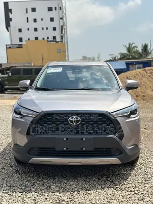 New Toyota Corolla Cross 2025 Silver
