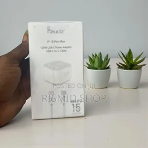White iPhone 15 Pro Max Original Charger (425255)