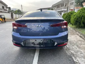 Hyundai Elantra 2022 Blue