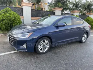Hyundai Elantra 2022 Blue