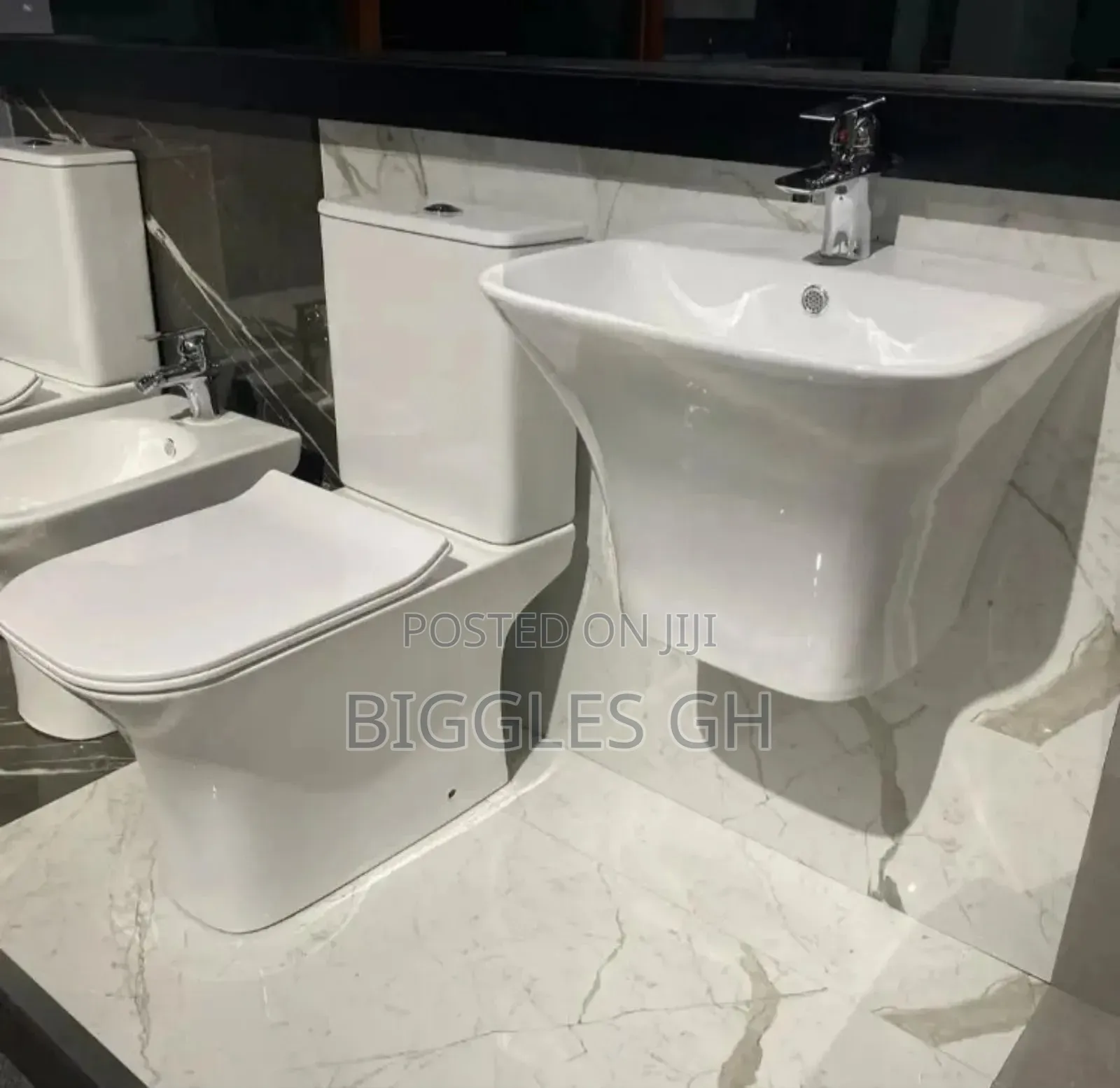Slim Tank Wc With Basin Complete Set