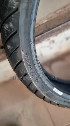 120/70 R17 Front Tire
