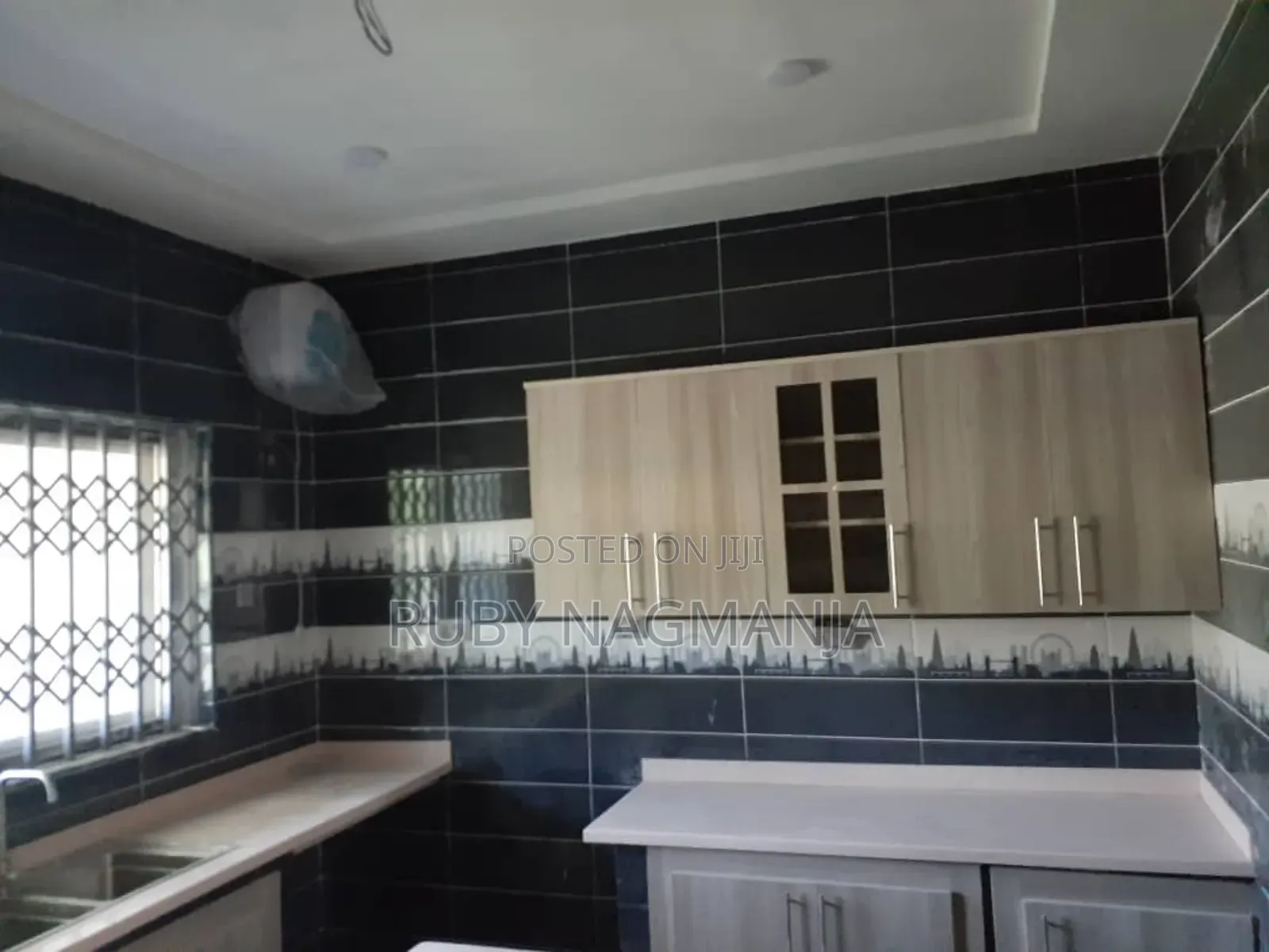 8bdrm House in Ekman Ash, Sasaabi for sale