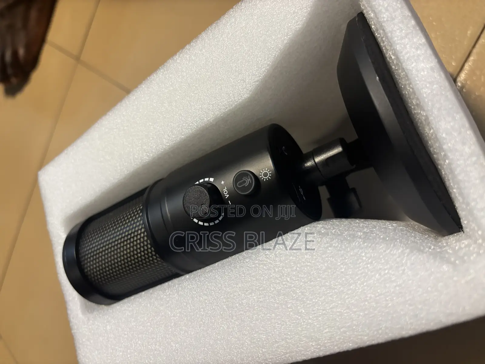 RGB Usb Microphone for Studio and Podcast