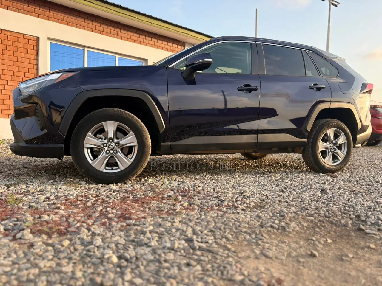 Toyota RAV4 XLE FWD 2024 Blue