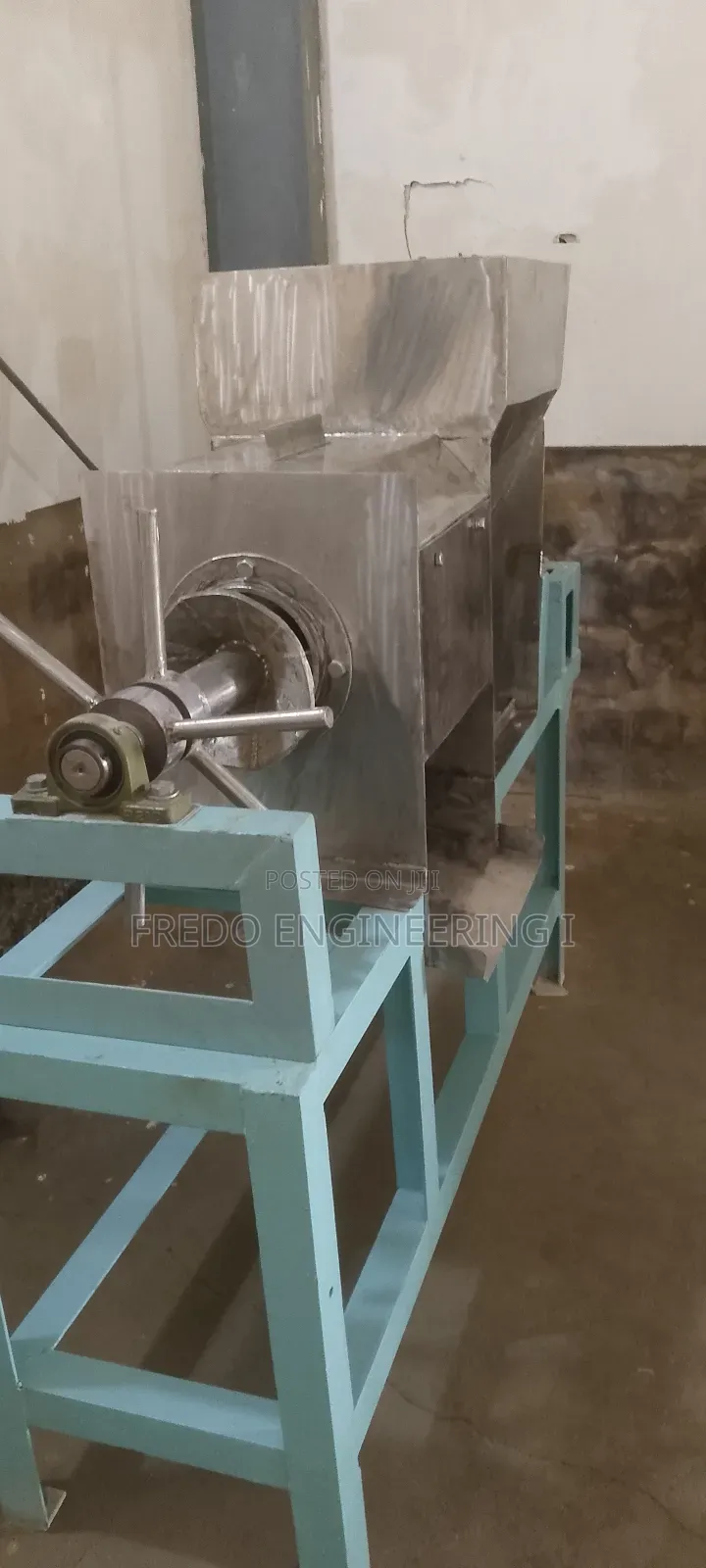 Palm Expeller Machine