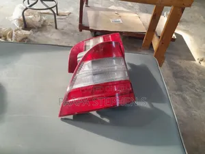 Benz Ml320 Taillight 2001