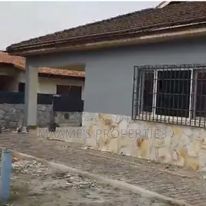 4bdrm House in Lake Side Estate for rent
