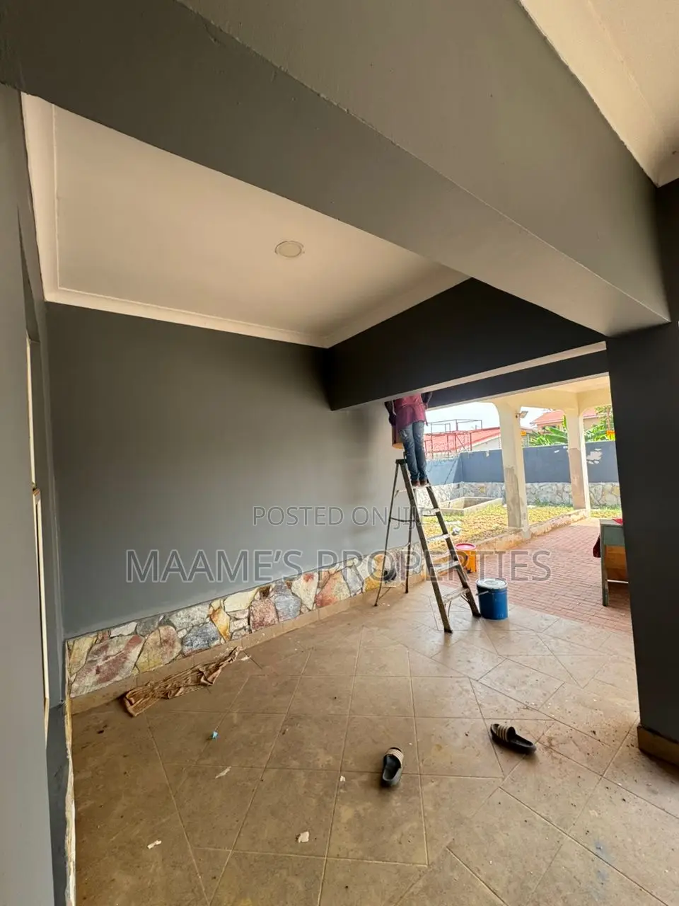4bdrm House in Lake Side Estate for rent