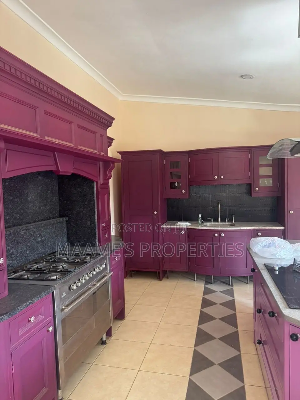 4bdrm House in Lake Side Estate for rent