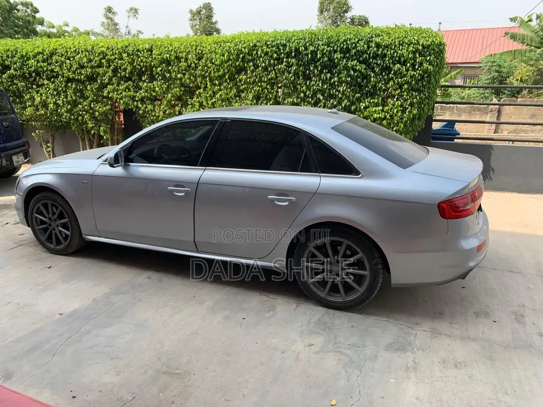 Audi A4 2.0T Premium Plus quattro 4dr Sedan AWD (2.0L 4cyl Turbo 8A)