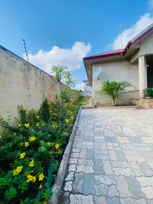 5bdrm House in North Legon for rent